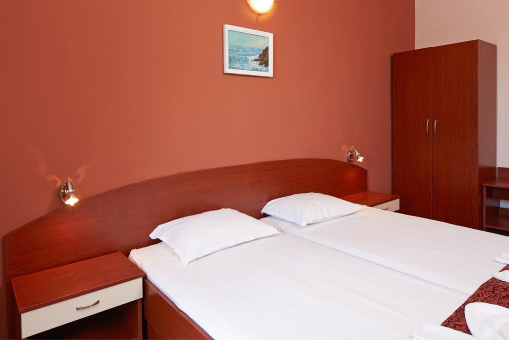 Guesthouse Kirov Ravda Eksteriør billede